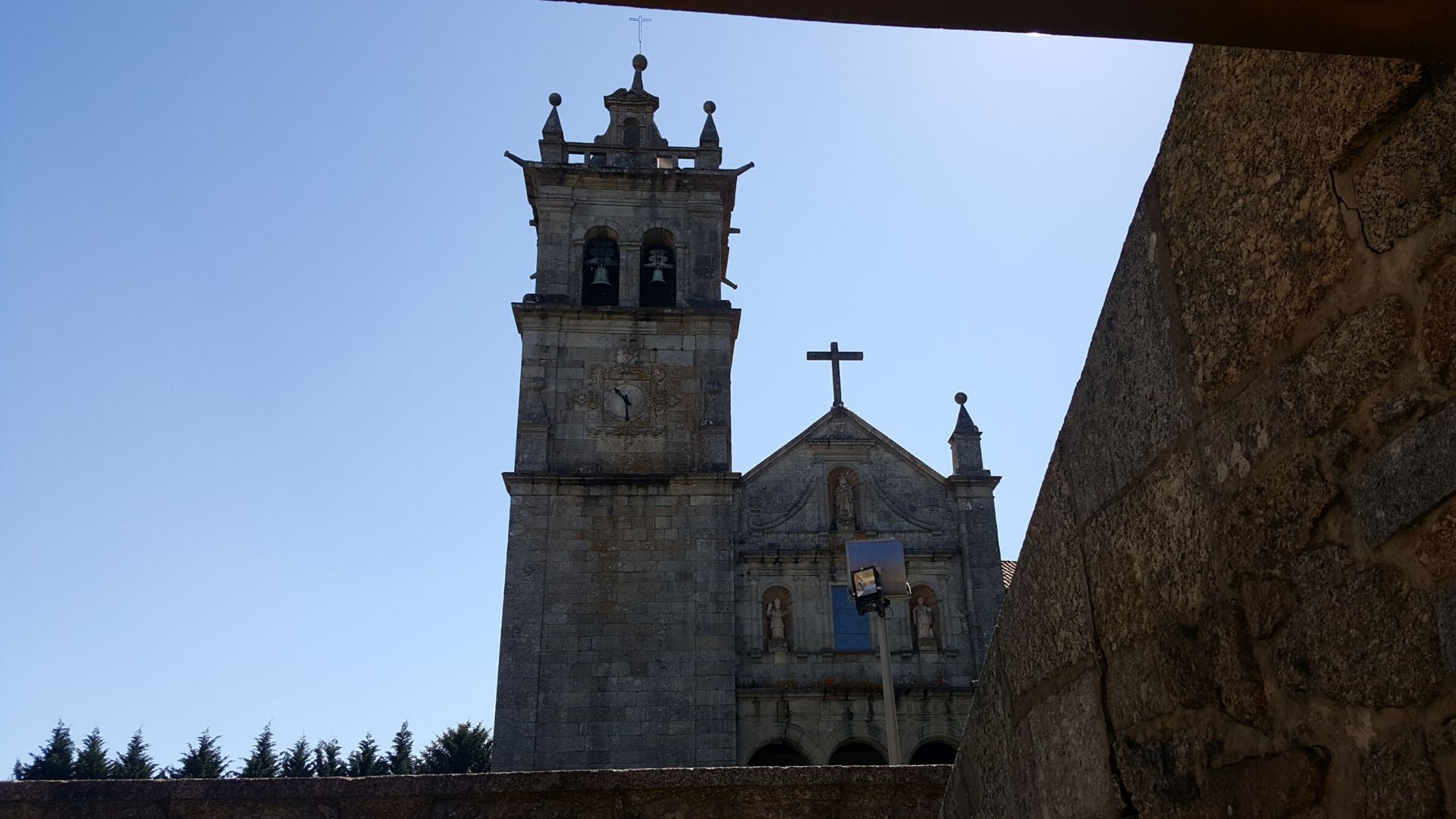 A Fachada do Mosteiro de Santa Maria de Landim