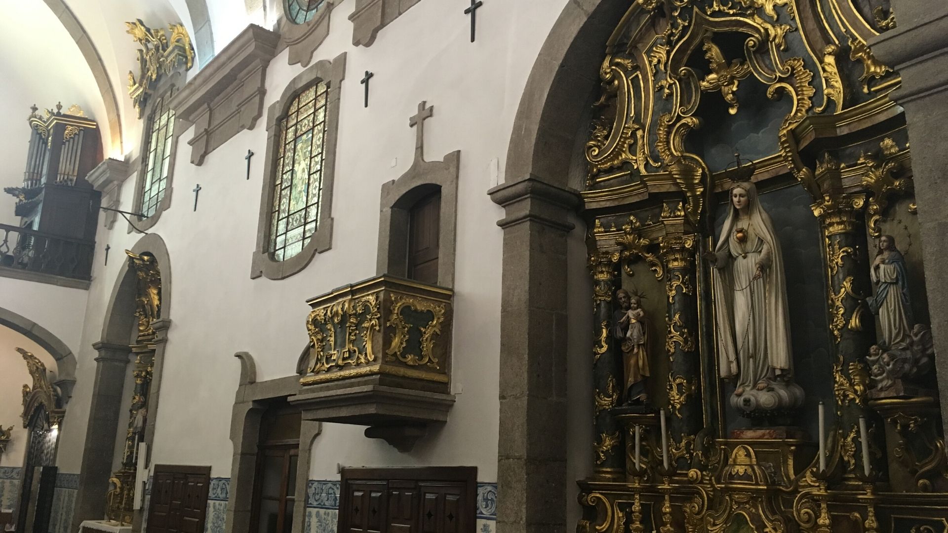 A Panorâmica Esquerda da Igreja